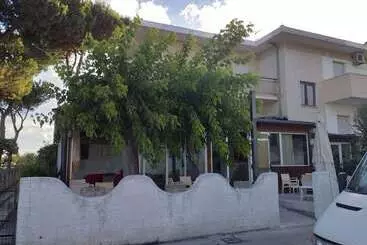 Pension  Room In Bb   Spacious Double Room Beside The Sea