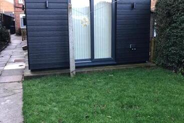 Turistlejligheder Unique One Bed Contemporary Bungalow Town Centre