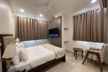 ペンション Wongdhen House