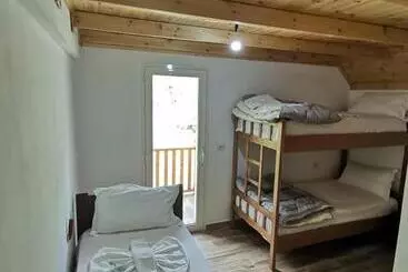 Bed & Breakfast Bujtina Tinari Theth