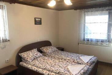 Pension къща за гости градината