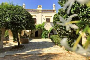 Antica Casina B&b Di Charme