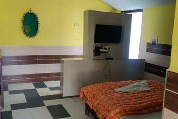 פנסיון Jimdeer Corbett