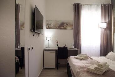 B&b La Casa Di Atena E Artemide