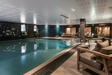 アパートホテル Manali Lodge By Alpine Resorts