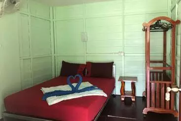 Lomakeskus Family Huts