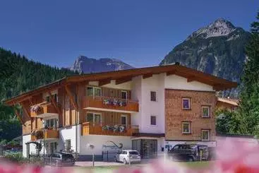 Отель Alpenperle