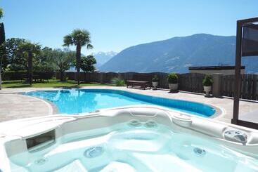 هتل Garni Ehrenfels