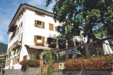 ペンション Gasthof Zum Weissen Rössl