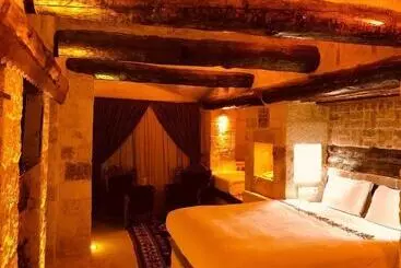 פנסיון Konak Bezirhane Cave Otel