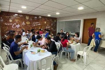 Pesquise Hostel & Viagens