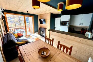 Appartements touristiques Centre Station 1800   Dernier étage Rénové   2 Chambres 6 Personnes   Skis Aux Pieds