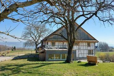 ツーリストアパートメント Historisches Doppel Riegelbauernhaus