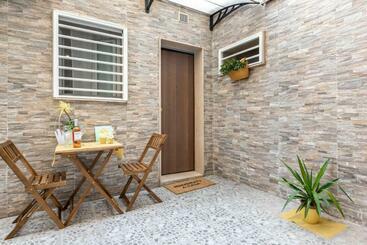 דירות לתיירים Yhellow Home Comfy Apartment