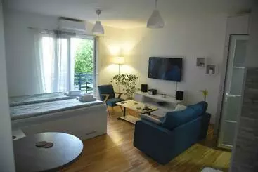 آپارتمان‌های توریست‌ها Dekart Apartment