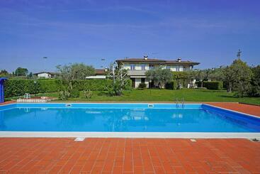 דירות לתיירים Lina S Apartment Gardagate