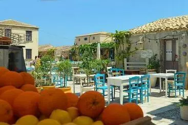 Appartements touristiques La Marinella Apartment
