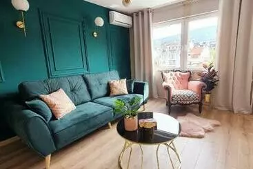 آپارتمان‌های توریست‌ها Lovely Gem At The Best Location In Skopje Center