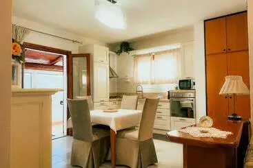 ツーリストアパートメント Appartamento Vicino Al Centro Di Olbia