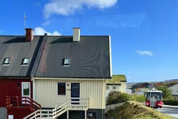 شقق خاصة سياحية Apartment In Central Torshavn