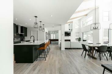 דירות לתיירים Chalet à Léo   Spacieux Et Luxueux