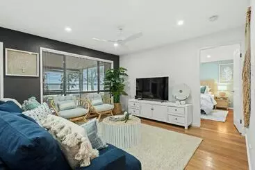 ツーリストアパートメント Edge Water   Belle Escapes Jervis Bay