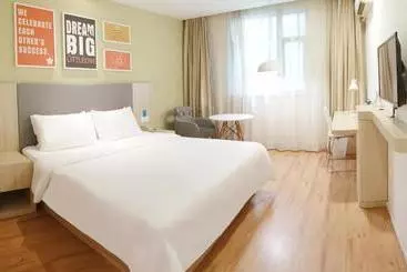 Hotel Hanting Hangzhou East Wulin Square