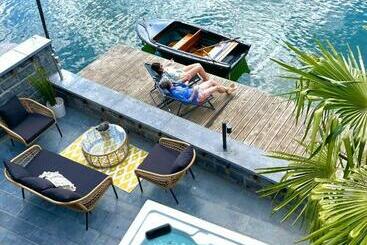 דירות לתיירים Gatsby River I