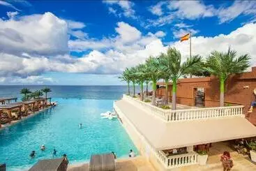 آپارتمان‌های توریست‌ها Villa Beach Happy