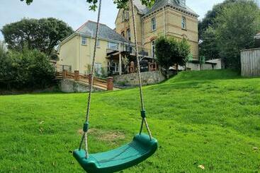 Appartamenti turistici Exquisite 10 Bed Villa Hot Tub And Games Room