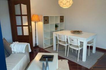 ツーリストアパートメント Bonito Apartamento En Cangas Al Lado Playa Rodeira