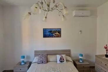 ツーリストアパートメント Casa Ilanfra   Appartamenti Gabbiano, Farfalla E Stella Marina