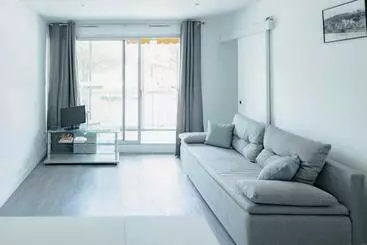 Turist apartmanları Nice 40m Refurbished Near Center And The Beach