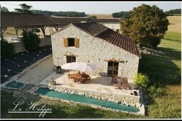 דירות לתיירים Gite La Halippe