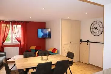 Turist apartmanları Gîte Les Eglantines Rez De Jardin