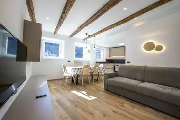 ツーリストアパートメント Dolomites Apartments Cesa Benedet