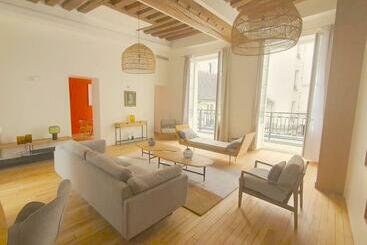 ツーリストアパートメント Francois De Sales