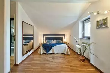 Appartamenti turistici 5 Miglia Apartment La Mansarda A Collegno