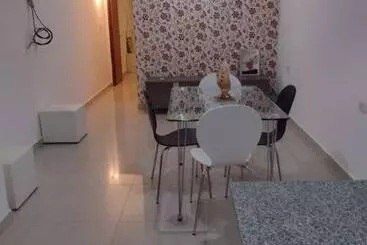 ツーリストアパートメント Departamento 1 Dormitorio, Saenz Peña