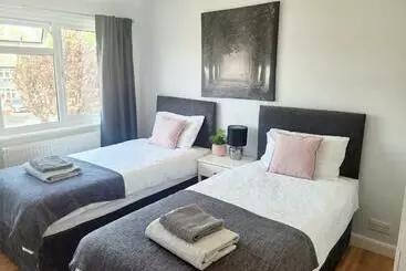 Appartements touristiques Knollmead House