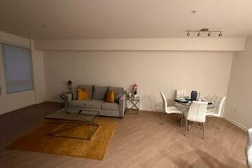 شقق خاصة سياحية Next To John Wayne Luxury Apartment