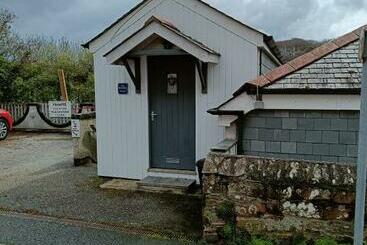 דירות לתיירים Beautiful 1 Bed Riversi Cottage Located In Malpas