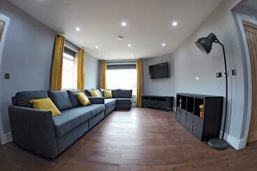 Apartaments turístics Fully Accessible Disability Adapted Holiday Cottage Skegness