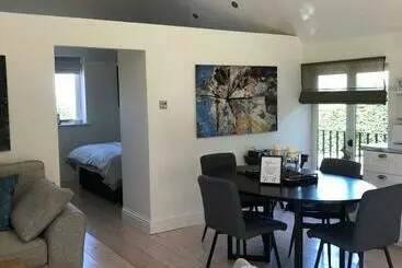 ツーリストアパートメント The Loft