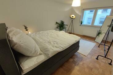 ツーリストアパートメント Zen Apartments   Exklusive Suite   Luxus   Boxspringbett