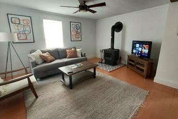 Жильё для туристов Lewisburg Duplex