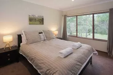 Ferienwohnungen Wilyabrup River Retreat  Flutes Estate, Marg River