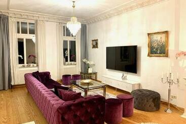 관광객 아파트 Deutsche Villa   Deluxe Apartment Mit Sauna Und Großem Garten