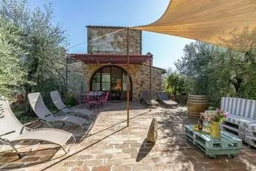 ツーリストアパートメント Awesome Home In Castellina In Chianti With Outdoor Swimming Pool And 2 Bedrooms