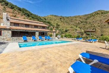 Жильё для туристов Gorgeous Home In El Borge With Wifi